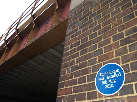 Camberwell Station Rd: This plaque was installed 6th May 2010