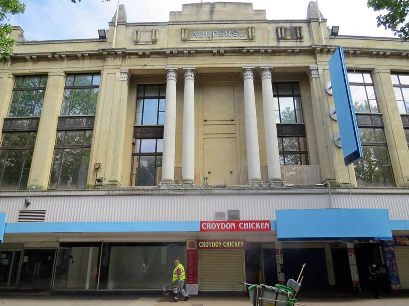 Picture of facade of closed down Allders department store in Croydon town centre