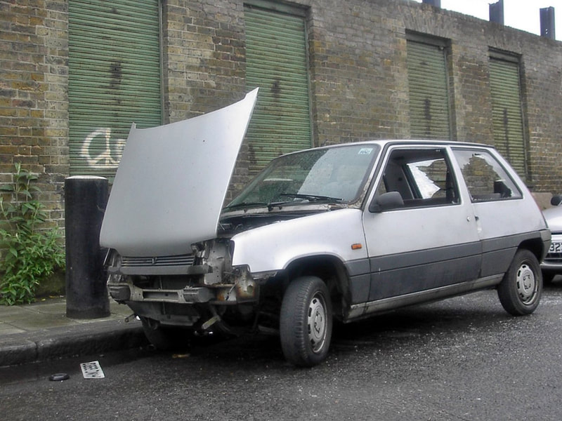 Renault 5 in Hackney Wick abandoned by roadside