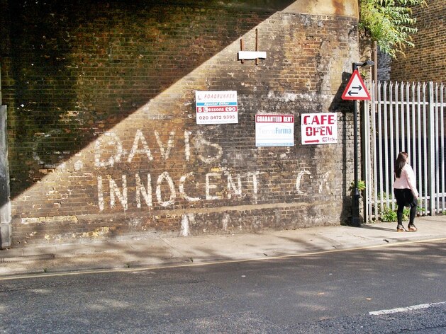 George Davis is Innocent graffiti in Salmon Lane, Limehouse