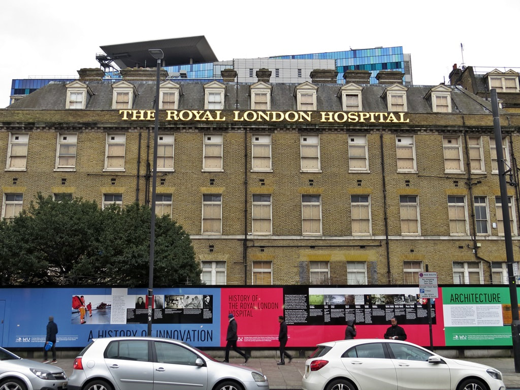  the Royal London moved to a new building to the rear of these premises on land belonging to some of the hospital's previously demolished facilities. 