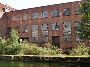 Morris Cohen built the now derelict Chisenhale Works building (called CHN Veneers) at the height of the Second World  War in 1943 to produce veneer for the construction of Spitfire cockpits