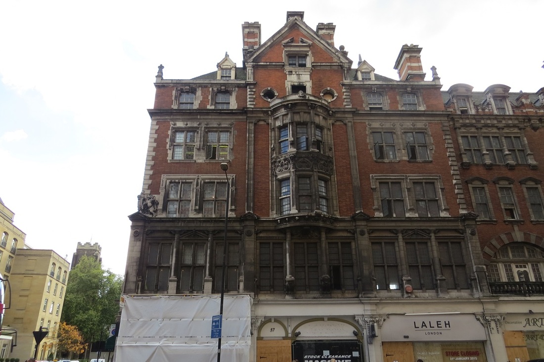 Picture of closed down and boarded up shops in Knightsbridge