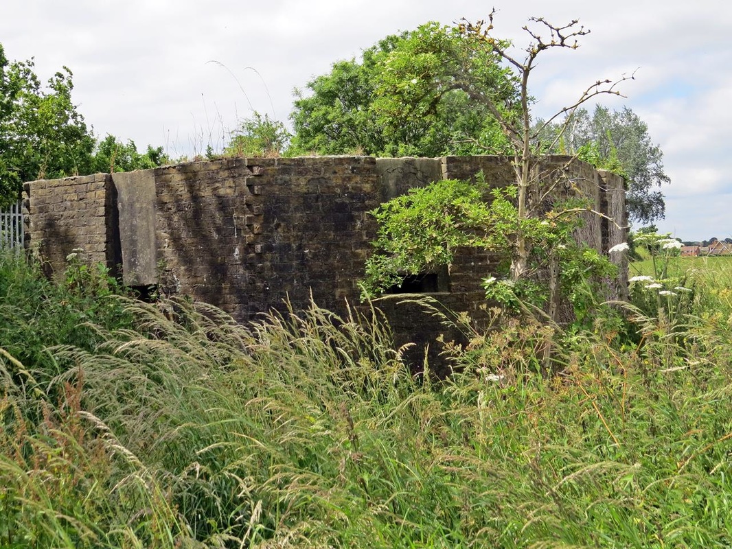 Picture of disused pillbox near Hoo