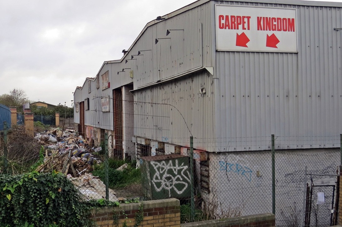 Picture of derelict Carpet Kingdom warehouse on Woolwich Road, Charlton SE7