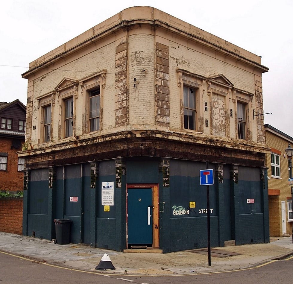 The Caledonian Arms pub in Fairfield Road Bow shut down & is now luxury flats
