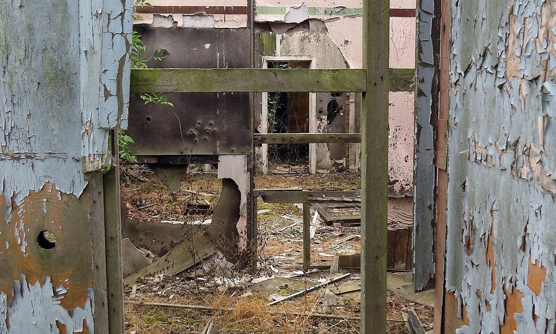 Picture of interior of derelict decaying factory in Dartford, Kent