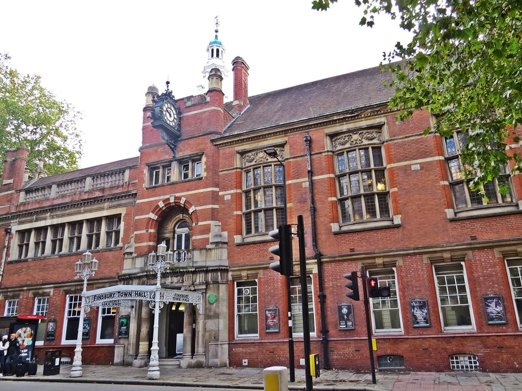 Old Finsbury Town Hall, EC1 in Rosebery Avenue