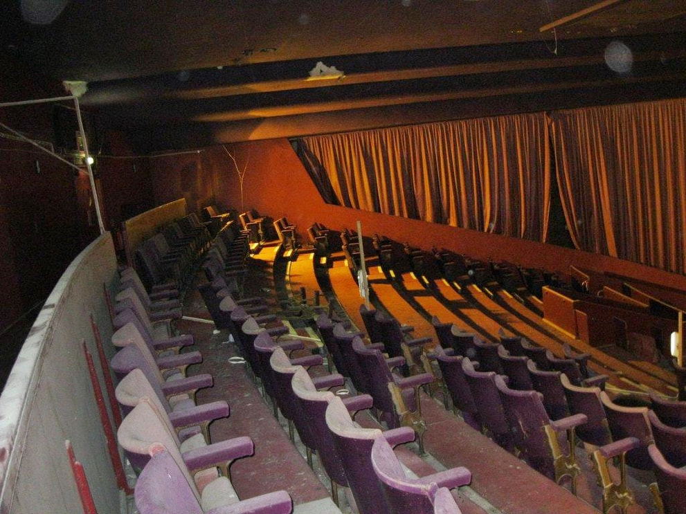 Picture of derelict interior of Barkingside State Cinema - architect George Coles
