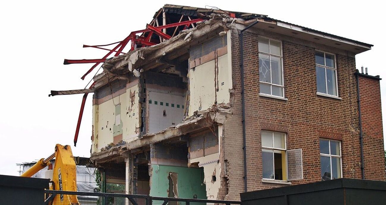 Picture of demolition of Chiswick Lodge (aka Chiswick Maternity Hospital   aka Chiswick Cottage Hospital)