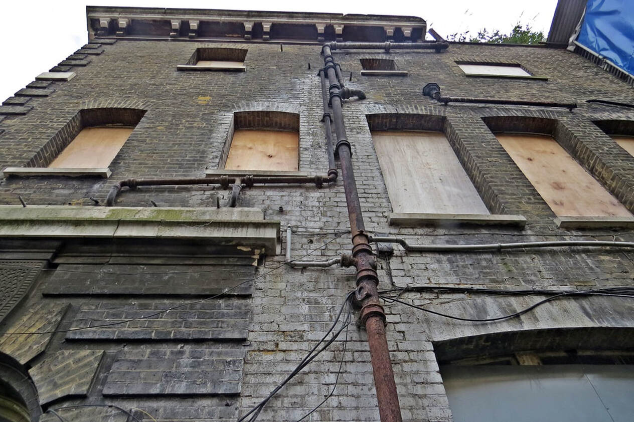 Picture by Paul Talling of dilapidated Derelict London of ​ West Ham Magistrates Court in Stratford, E15