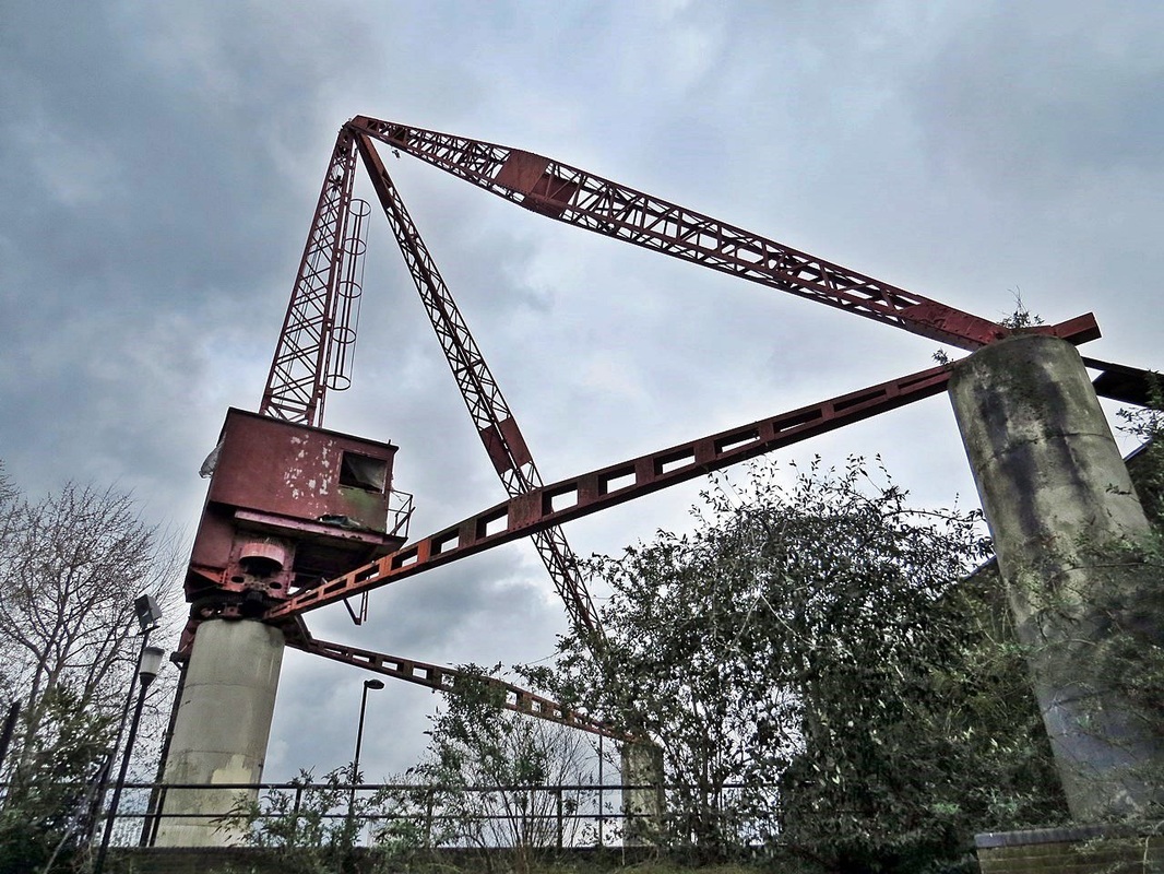 Picture of Rotherhithe SE16 - Scotch Derrick Crane