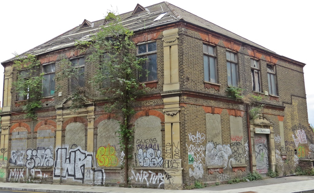 Safa House was once the Stone Institute for Stone's Deptford  foundry who manufactured nails & rivets