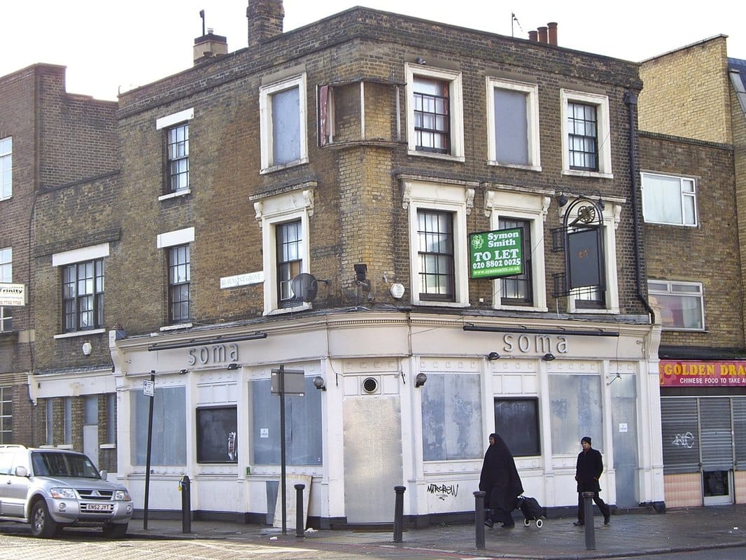 Kings Arms on Mile End Road changed its name to Soma & is now  Efes Turkish Restaurant