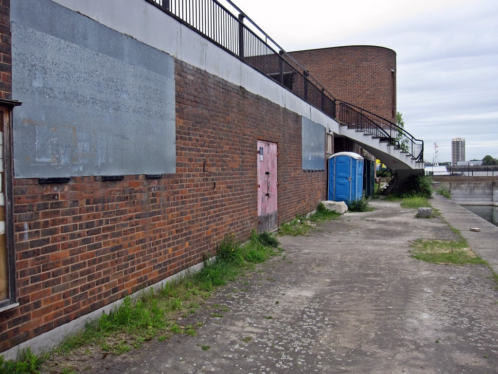 Lost Woolwich history. The lido style buildings remained derelict and popular with drug users until demolition in 2018.